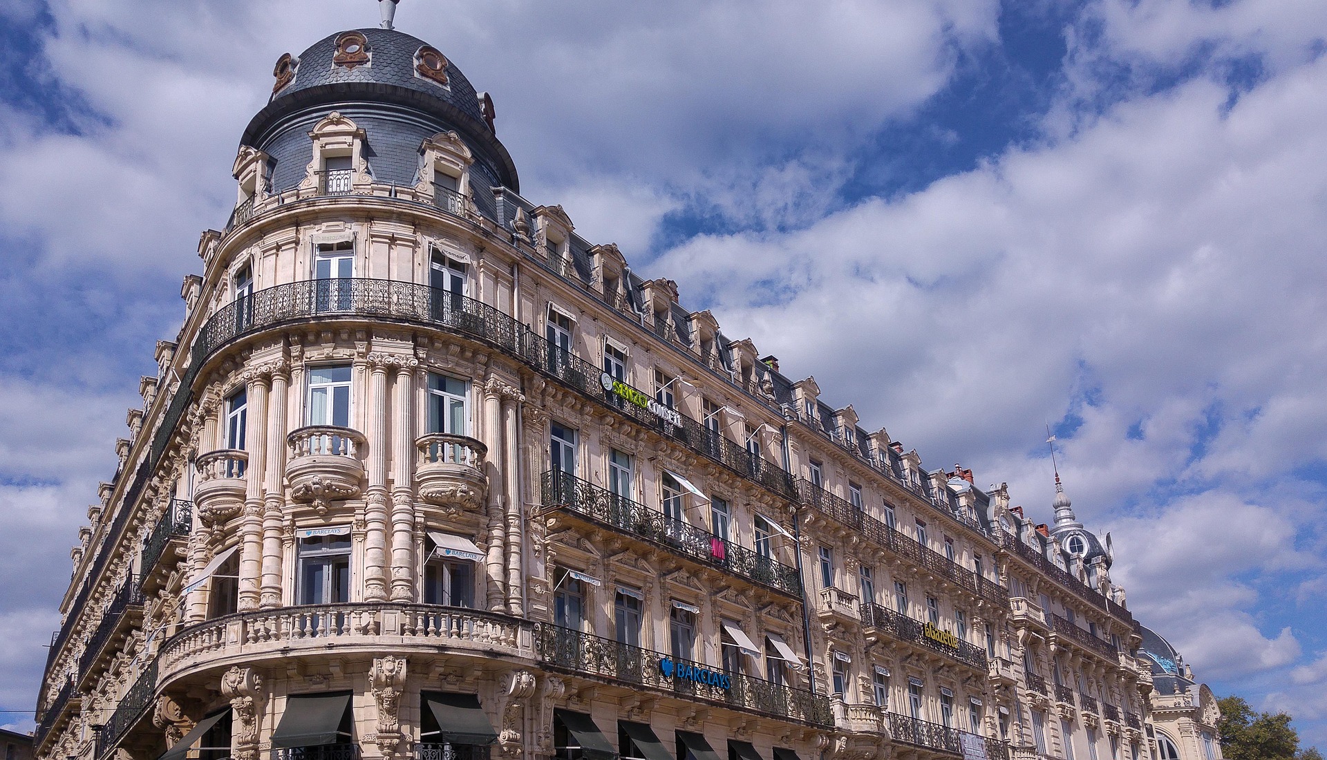 Immeuble haussmannien place de la Comédie, Montpellier